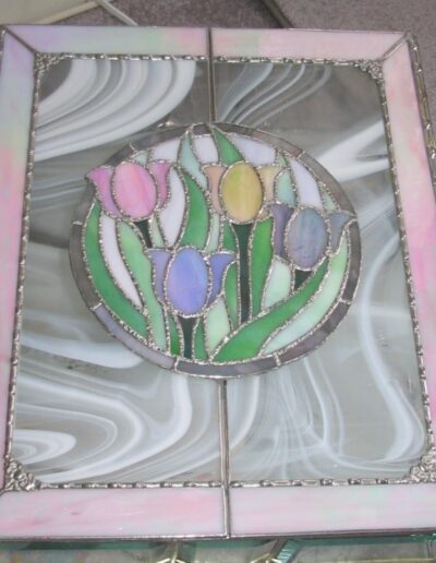 Tulip Medallion Center-Opening Box